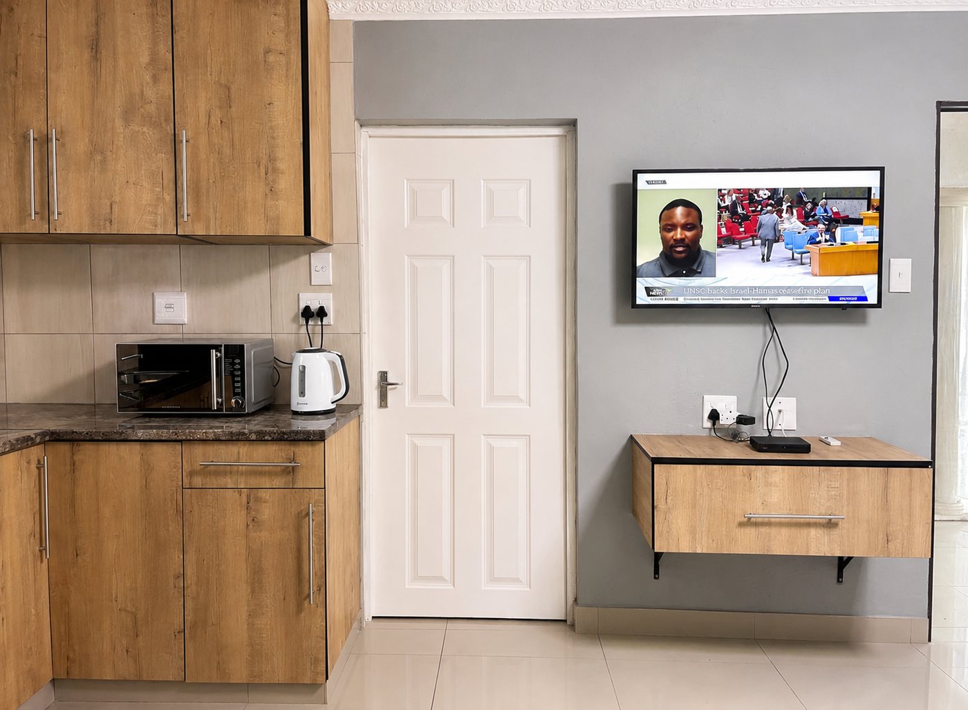 Superior King Room kitchenette
